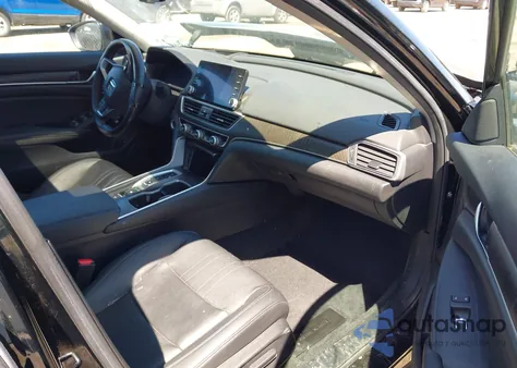 2020 Honda Accord Hybrid Touring z USA, uszkodzony, nr VIN 1HGCV3F9XLA017801